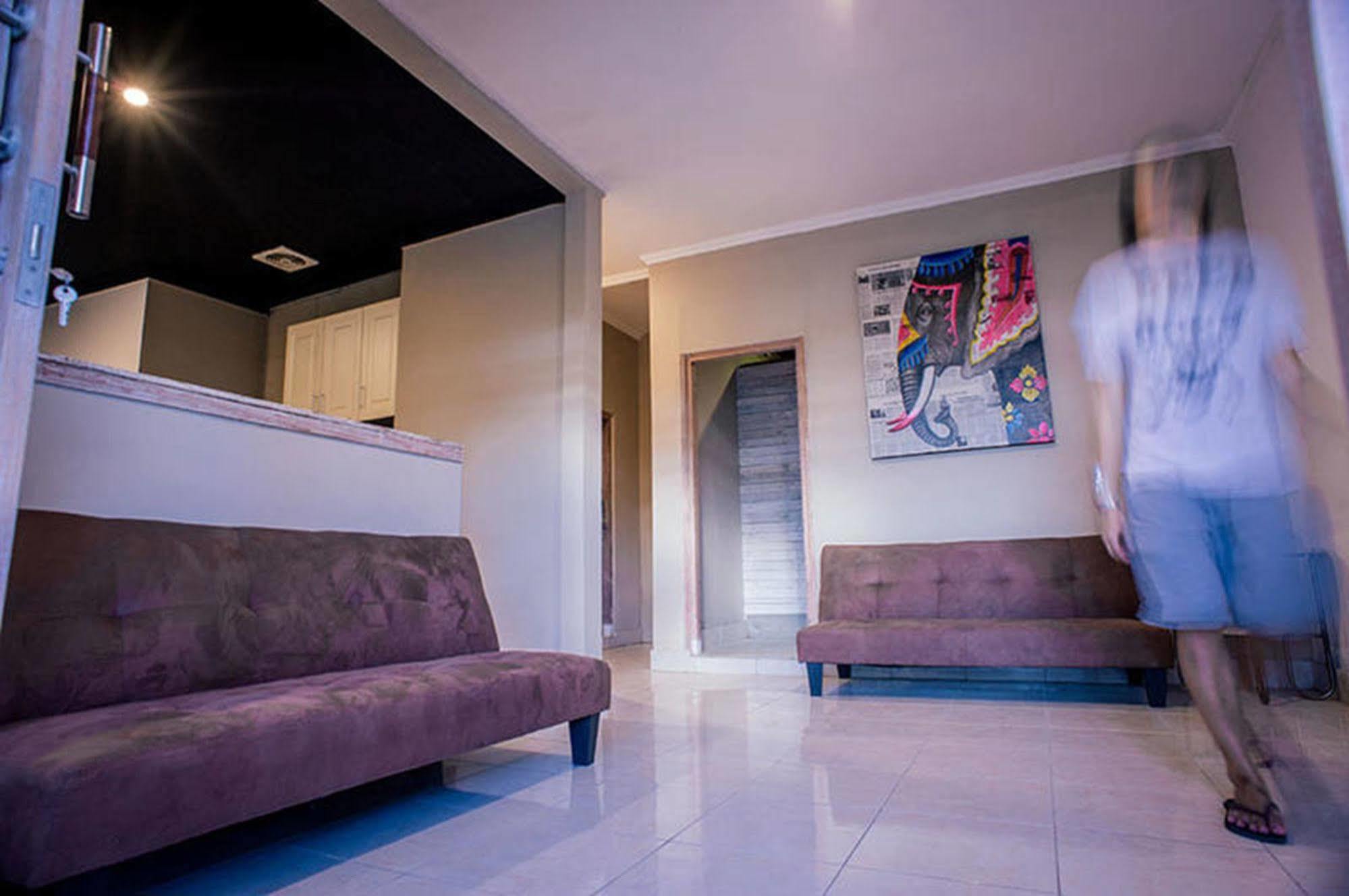 Bedplus Backpacker Kuta ليجيان المظهر الخارجي الصورة
