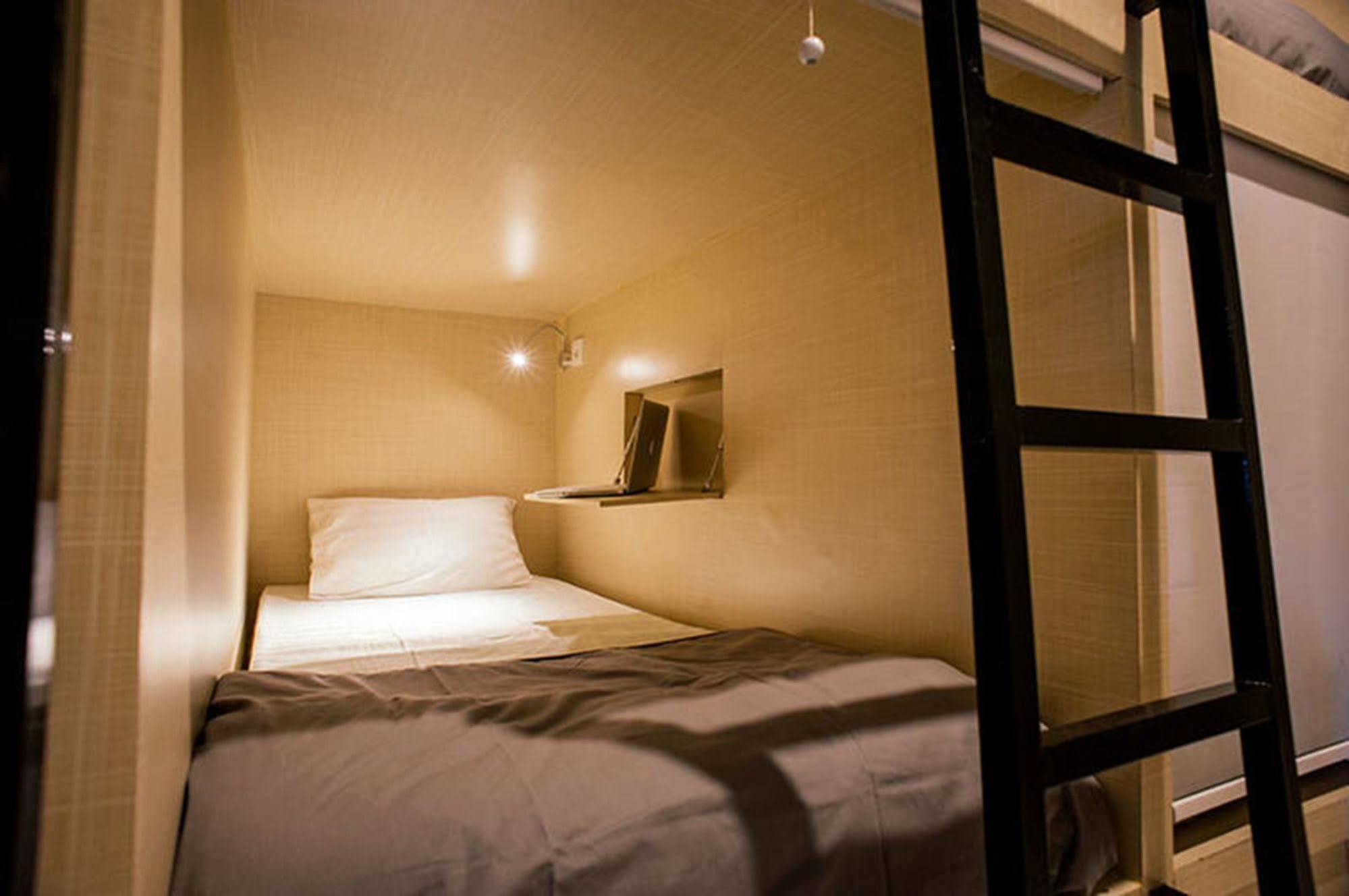 Bedplus Backpacker Kuta ليجيان المظهر الخارجي الصورة